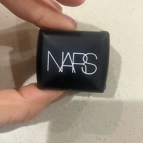 NARS pencil sharpener - Picture 9 of 11